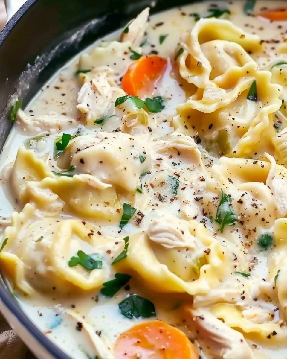 Slow Cooker Creamy Chicken Tortellini Soup: The Best Comfort Food